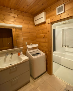 Cabin interior 9
